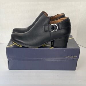 NWT! Natural Soul Black Candie Ankle Bootie | 8